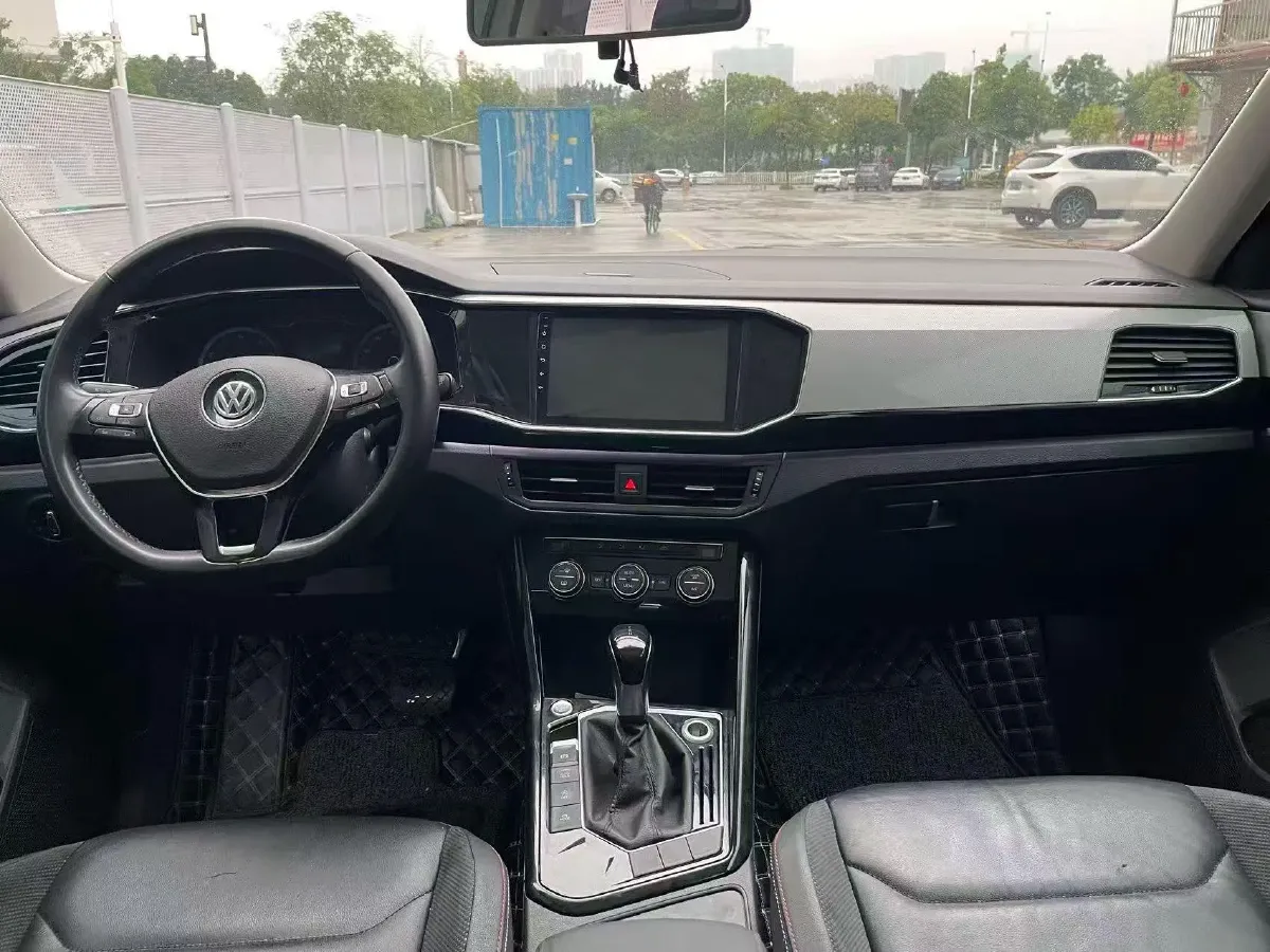 2019 Jeep Cherokee 2.0T 234HP L4 9AT,autocango,china used car exporter,china ev exporter,chinese used car exporter,chinese used ev exporter