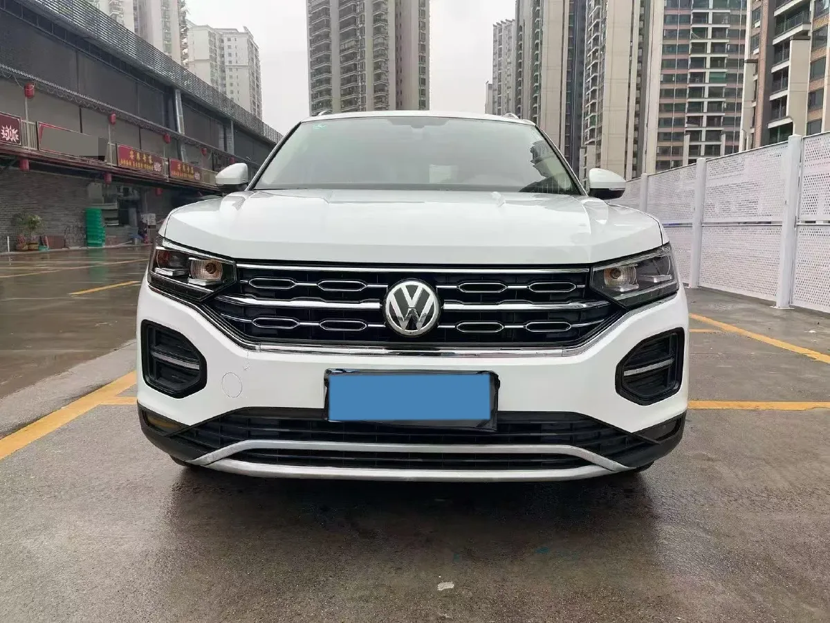 2019 Jeep Cherokee 2.0T 234HP L4 9AT,autocango,china used car exporter,china ev exporter,chinese used car exporter,chinese used ev exporter