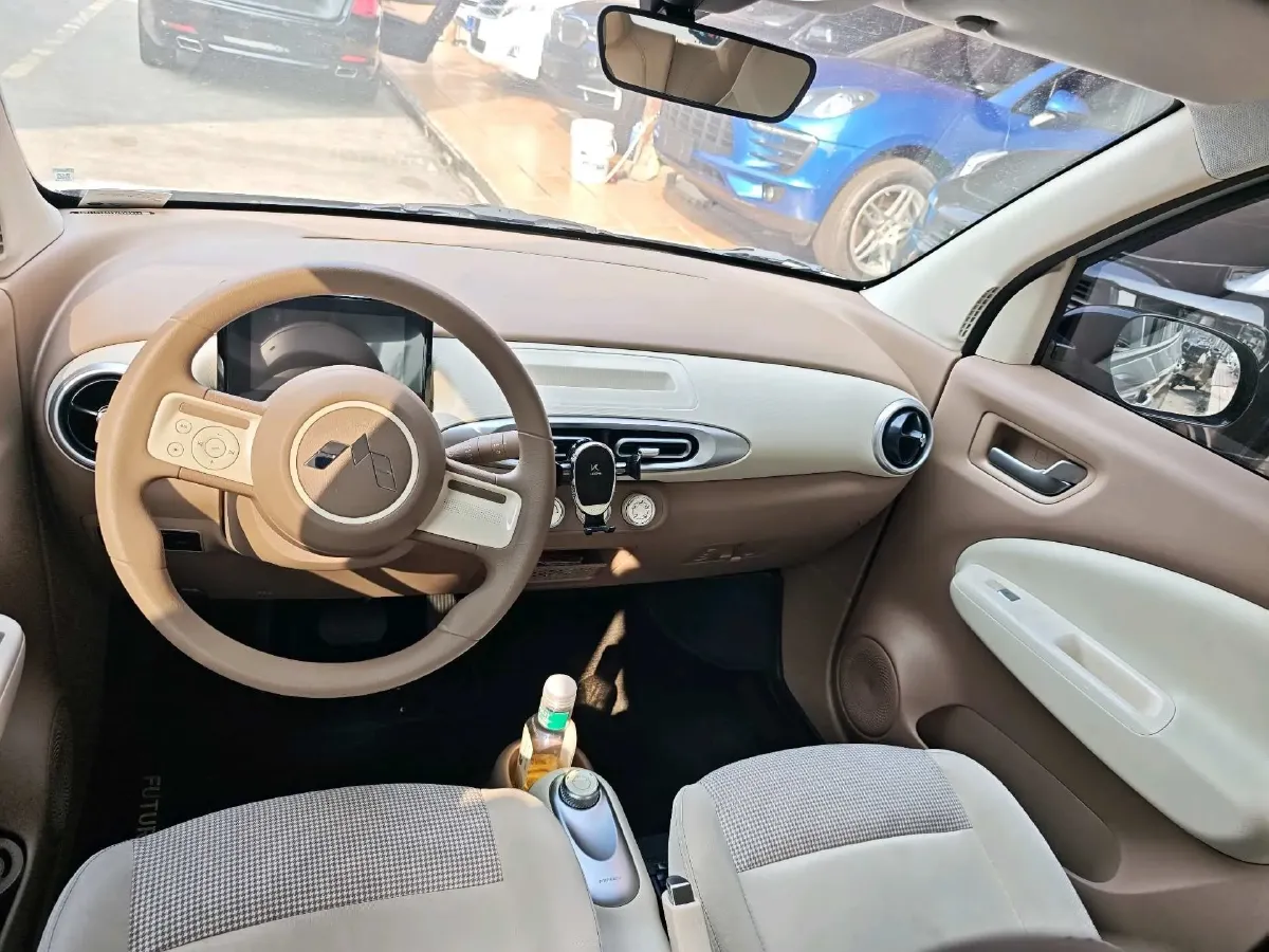 2025 WuLing HongGuang MINI EV BEV 16.2KWH,autocango,china used car exporter,china ev exporter,chinese used car exporter,chinese used ev exporter