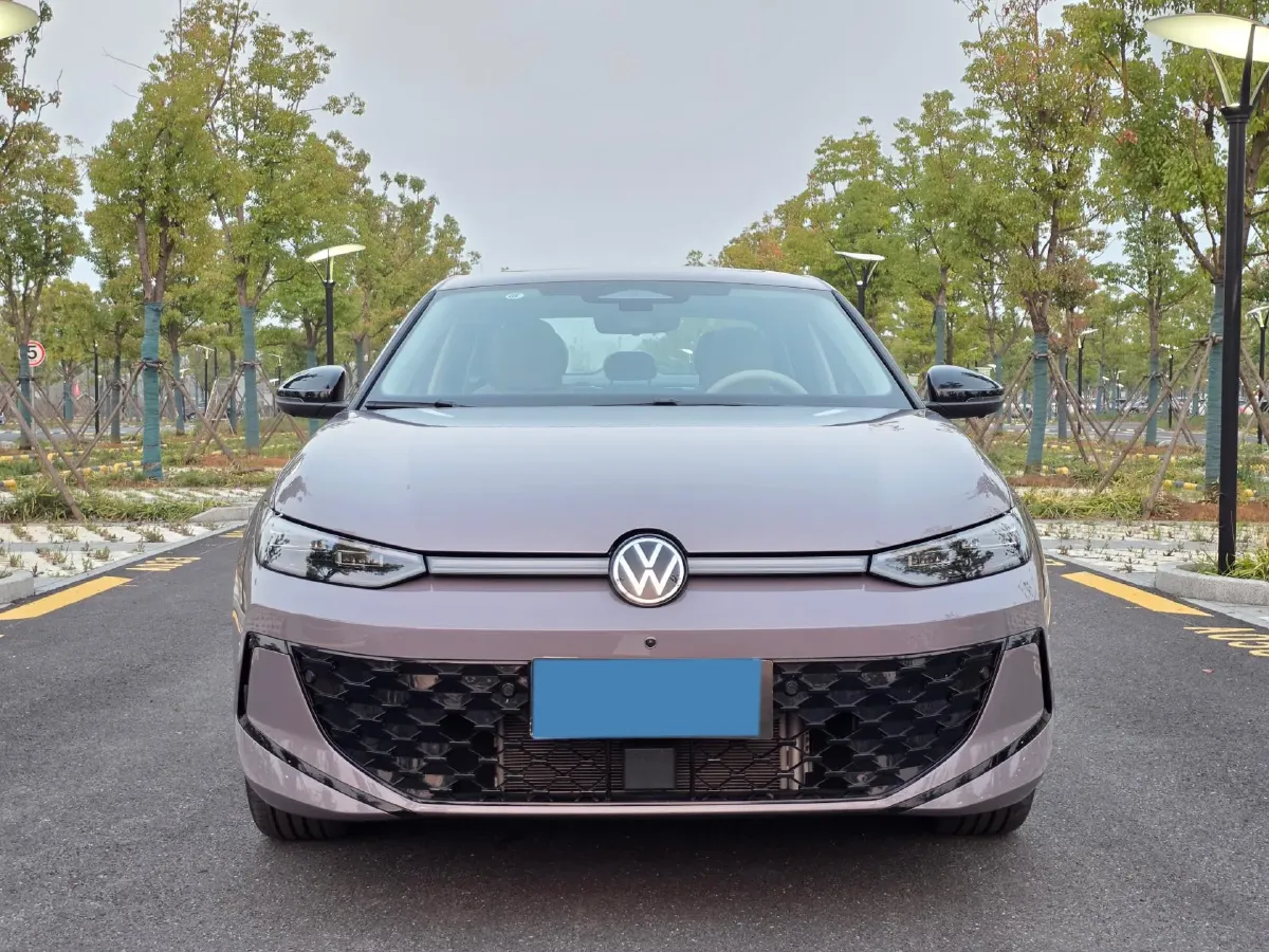 2026 Volkswagen Lavida 1.5T 160HP L4 7DCT,autocango,china used car exporter,china ev exporter,chinese used car exporter,chinese used ev exporter