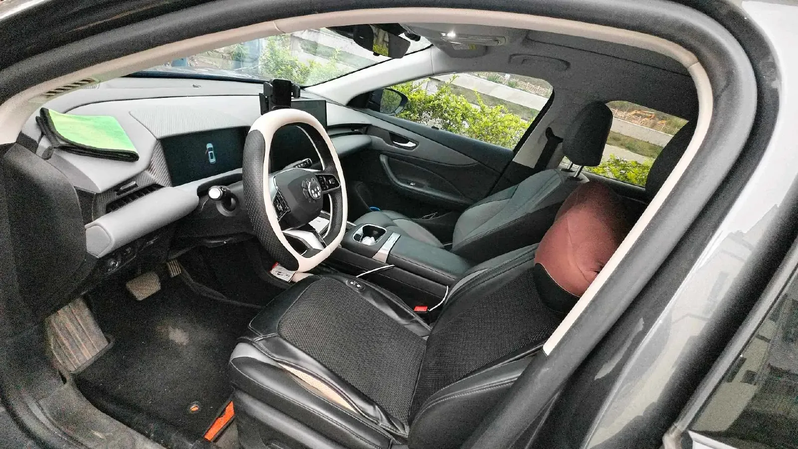 2025 MG MG ES5 BEV 62.2KWH,autocango,china used car exporter,china ev exporter,chinese used car exporter,chinese used ev exporter