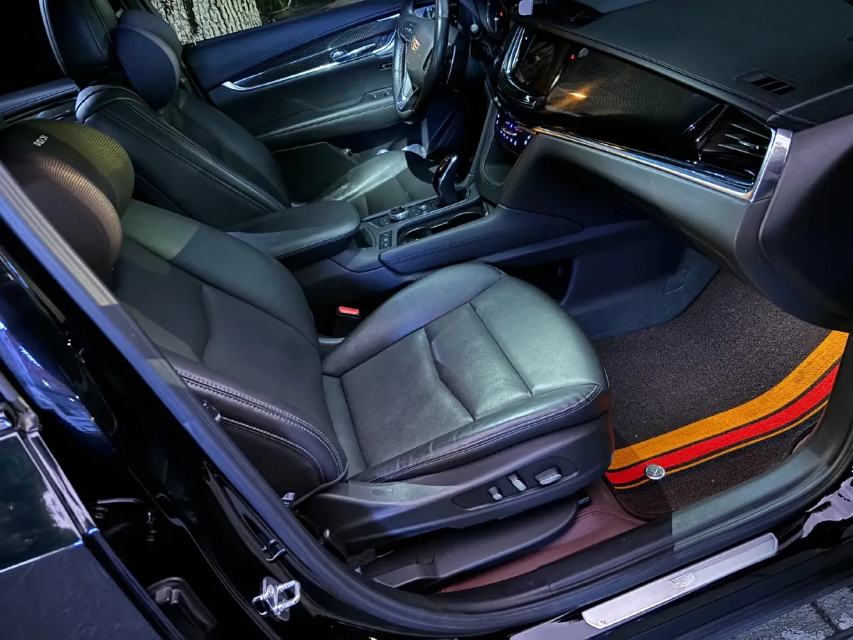 2022 Cadillac XT6 2.0T 237HP L4 9AT,autocango,china used car exporter,china ev exporter,chinese used car exporter,chinese used ev exporter