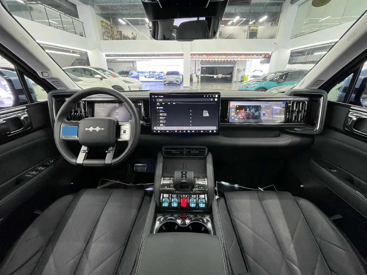 2025 FangChengBao Bao 5 1.5T 194HP L4 E-CVT PHEV 31.8KWH,autocango,china used car exporter,china ev exporter,chinese used car exporter,chinese used ev exporter