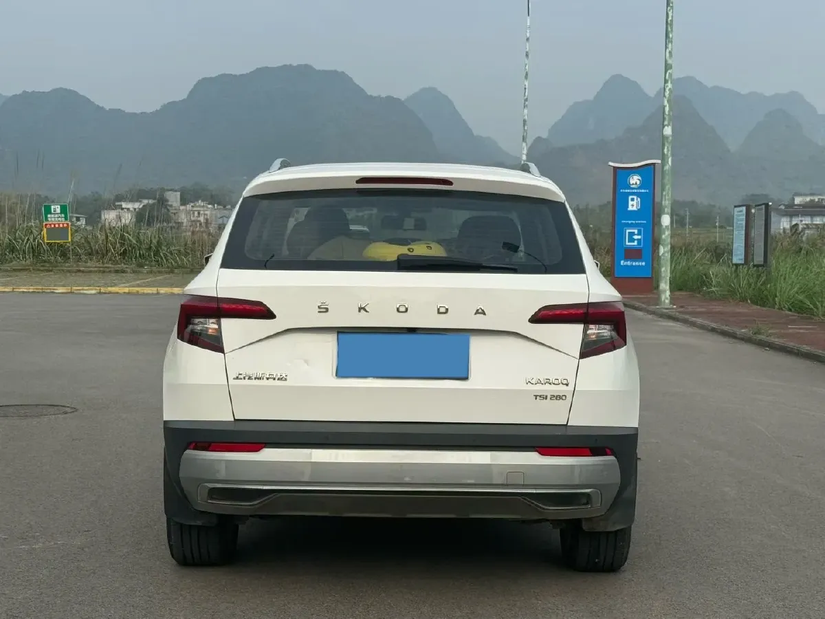 2020 Skoda Karoq 1.4T 150HP L4 7DCT,autocango,china used car exporter,china ev exporter,chinese used car exporter,chinese used ev exporter