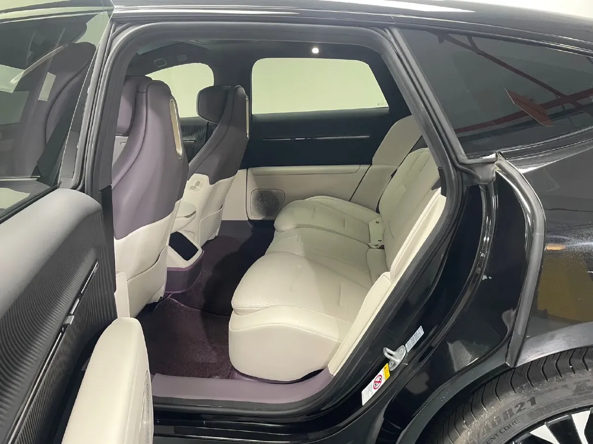 2025 Avatr 12 1.5T 156HP L4 REEV 39.05KWH,autocango,china used car exporter,china ev exporter,chinese used car exporter,chinese used ev exporter