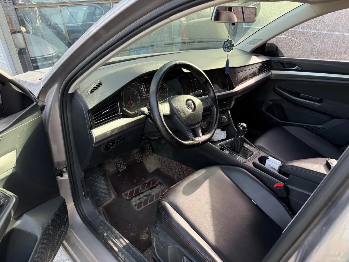 2019 MAXUS XinTu V80 2.5T 136HP L4 6MT,autocango,china used car exporter,china ev exporter,chinese used car exporter,chinese used ev exporter