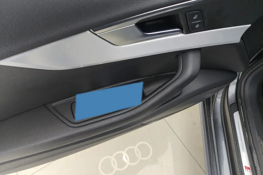 2022 Audi A4L 2.0T 190HP L4 7DCT,autocango,china used car exporter,china ev exporter,chinese used car exporter,chinese used ev exporter