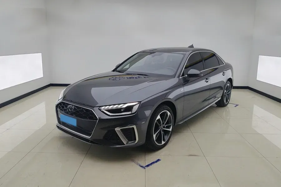 2022 Audi A4L 2.0T 190HP L4 7DCT,autocango,china used car exporter,china ev exporter,chinese used car exporter,chinese used ev exporter