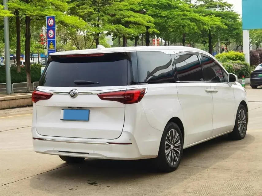 2022 Buick GL8 2.0T 237HP L4 9AT,autocango,china used car exporter,china ev exporter,chinese used car exporter,chinese used ev exporter