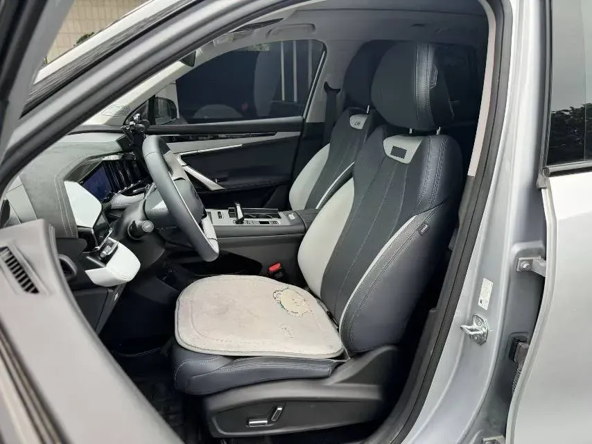 2023 Geely StarRay 1.5T 181HP L4 7DCT,autocango,china used car exporter,china ev exporter,chinese used car exporter,chinese used ev exporter