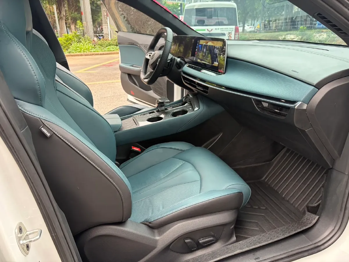 2023 MG 7 2.0T 261HP L4 9AT,autocango,china used car exporter,china ev exporter,chinese used car exporter,chinese used ev exporter