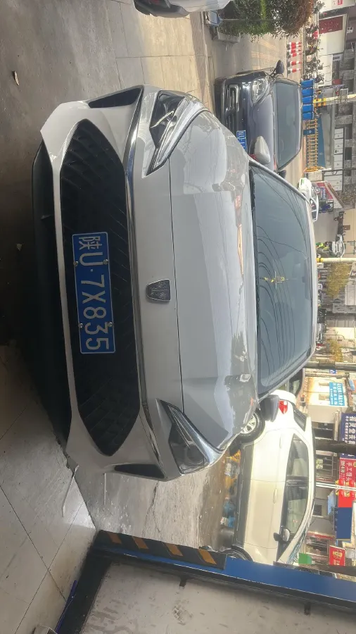 2023 Roewe i5 1.5L 129HP L4 CVT,autocango,china used car exporter,china ev exporter,chinese used car exporter,chinese used ev exporter