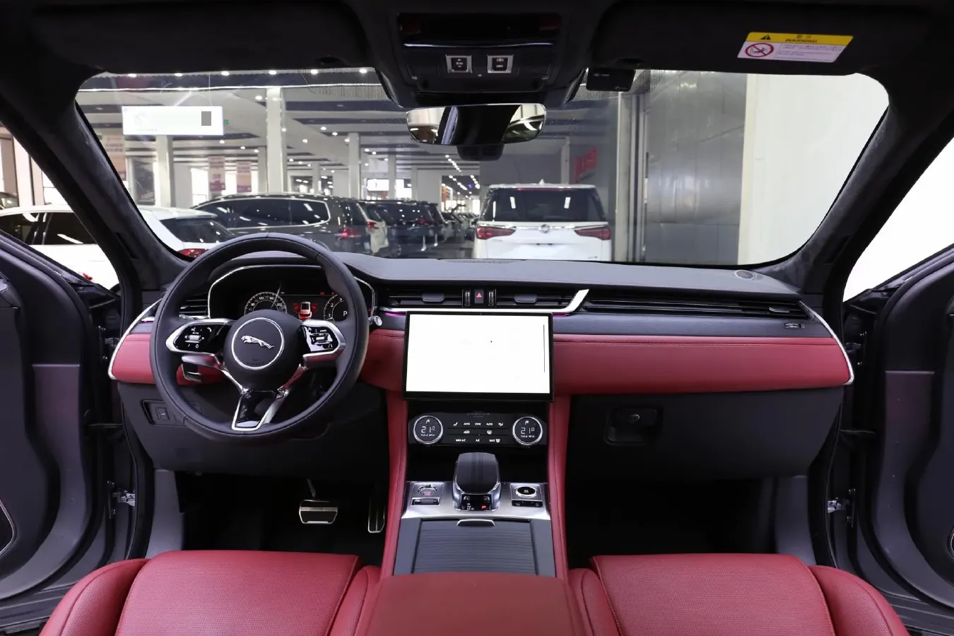 2024 Jaguar F-PACE 2.0T 250HP L4 8AT,autocango,china used car exporter,china ev exporter,chinese used car exporter,chinese used ev exporter