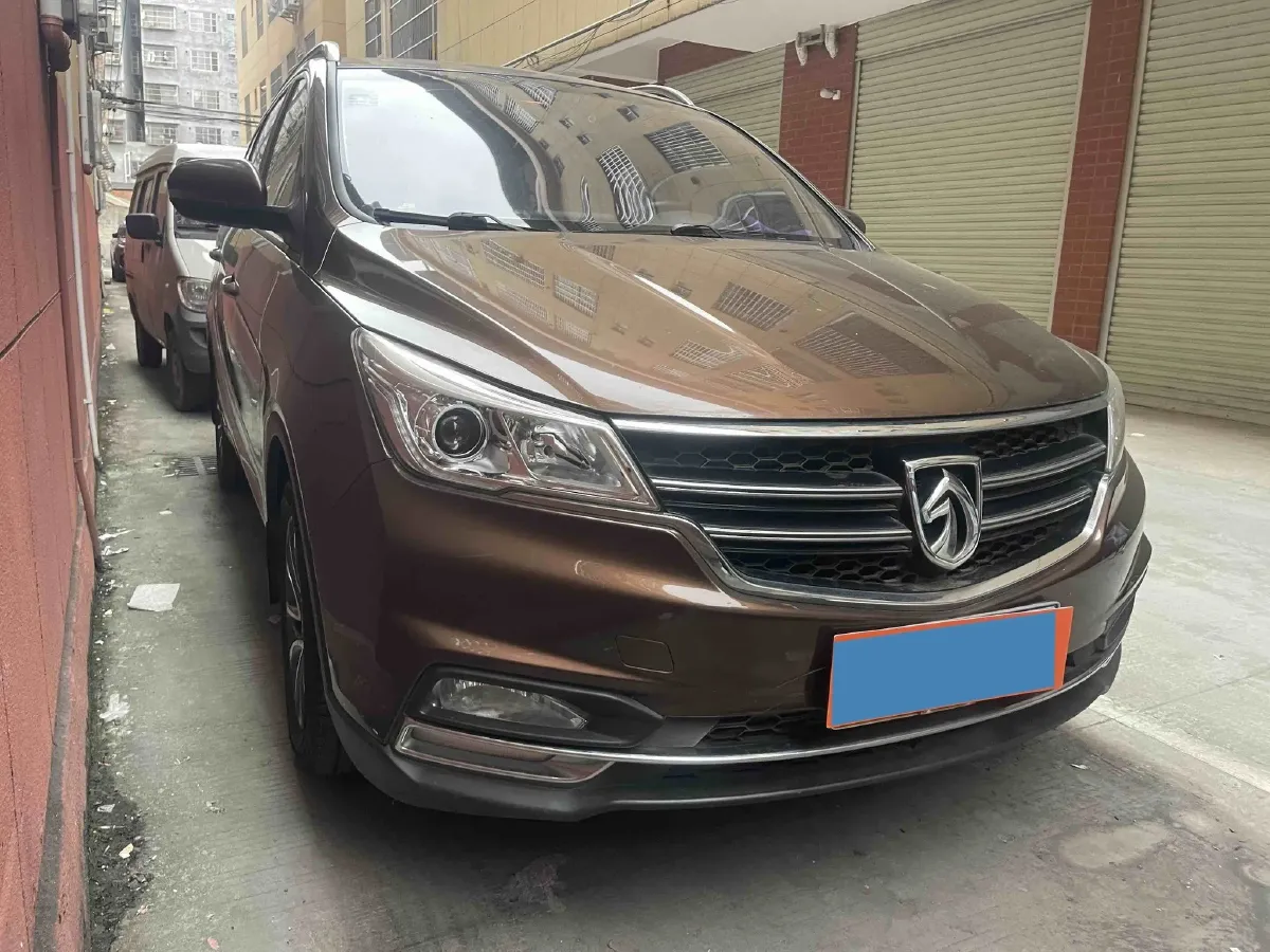 2017 BaoJun 730 1.5T 150HP L4 6MT,autocango,china used car exporter,china ev exporter,chinese used car exporter,chinese used ev exporter