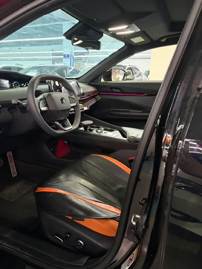 2024 ChangAn UNI-V 1.5T 188HP L4 7DCT,autocango,china used car exporter,china ev exporter,chinese used car exporter,chinese used ev exporter