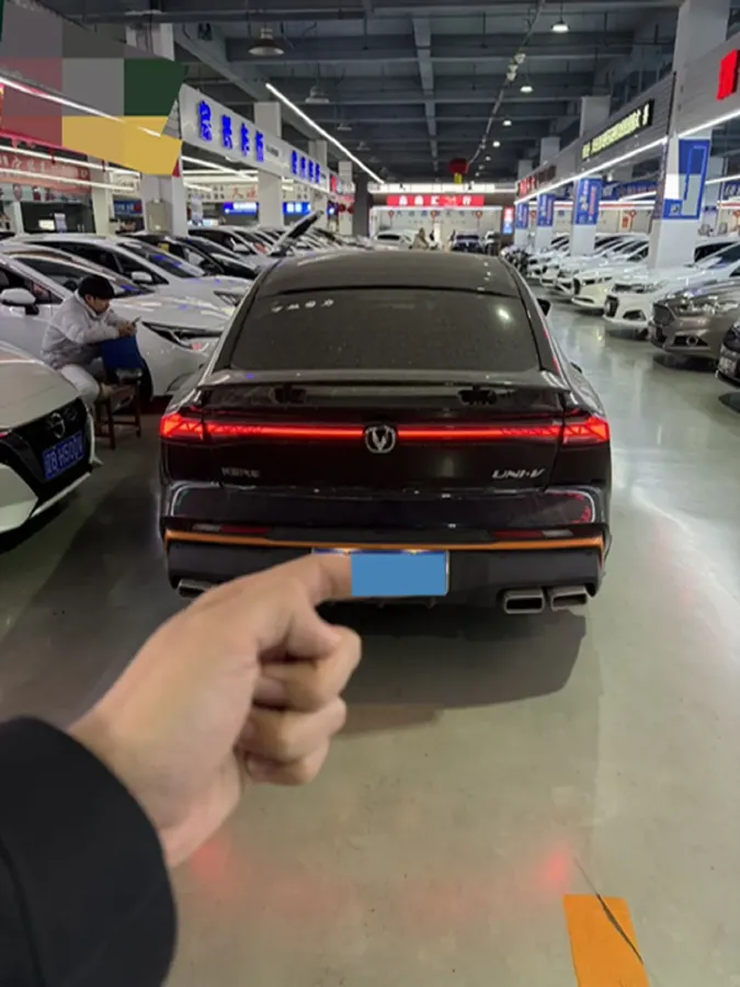 2024 ChangAn UNI-V 1.5T 188HP L4 7DCT,autocango,china used car exporter,china ev exporter,chinese used car exporter,chinese used ev exporter