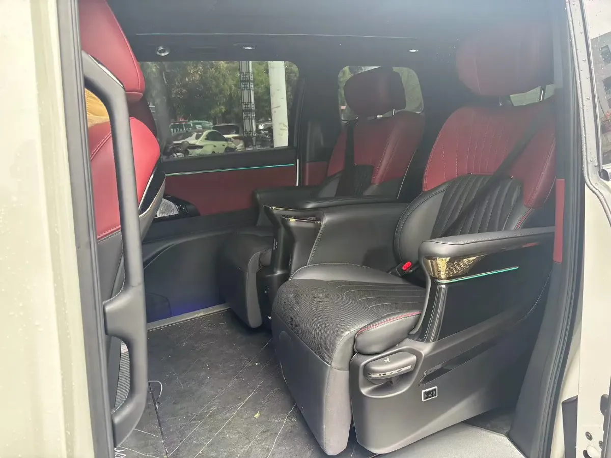 2023 GAC Trumpchi M8 2.0T 190HP L4 E-CVT Hybrid,autocango,china used car exporter,china ev exporter,chinese used car exporter,chinese used ev exporter