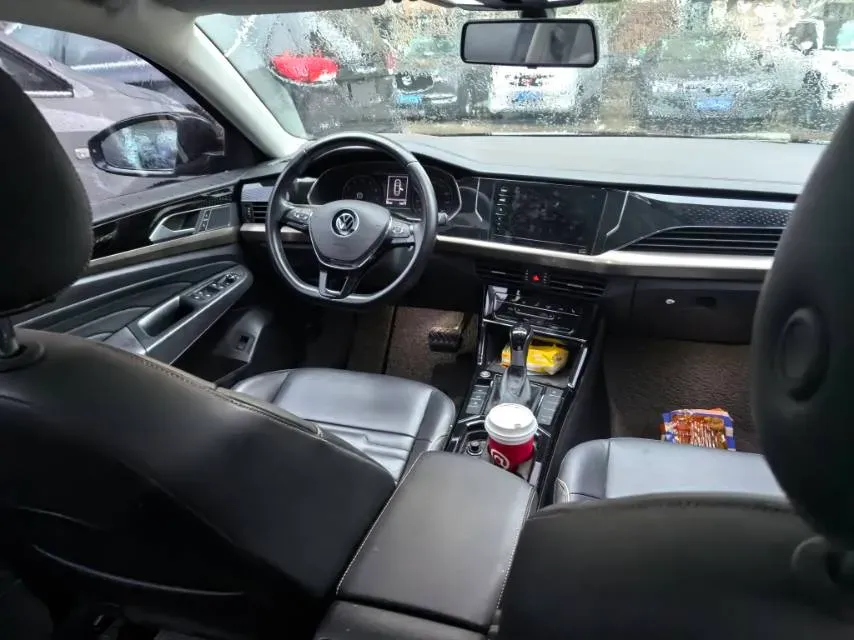 2021 Volkswagen Passat 2.0T 186HP L4 7DCT,autocango,china used car exporter,china ev exporter,chinese used car exporter,chinese used ev exporter