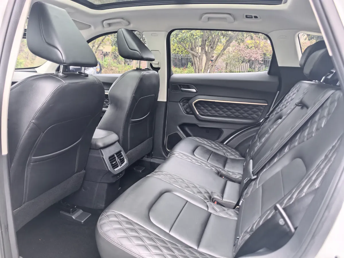 2020 Haval H6 1.5T 169HP L4 7DCT,autocango,china used car exporter,china ev exporter,chinese used car exporter,chinese used ev exporter