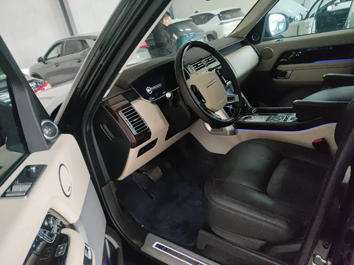 2020 Land Rover Range Rover 3.0T 400HP L6 8AT,autocango,china used car exporter,china ev exporter,chinese used car exporter,chinese used ev exporter