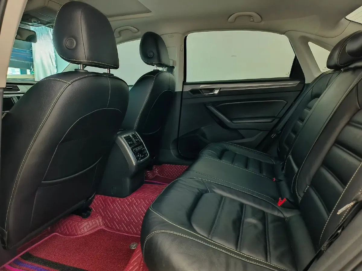 2017 Volkswagen Passat 1.8T 180HP L4 7DCT,autocango,china used car exporter,china ev exporter,chinese used car exporter,chinese used ev exporter