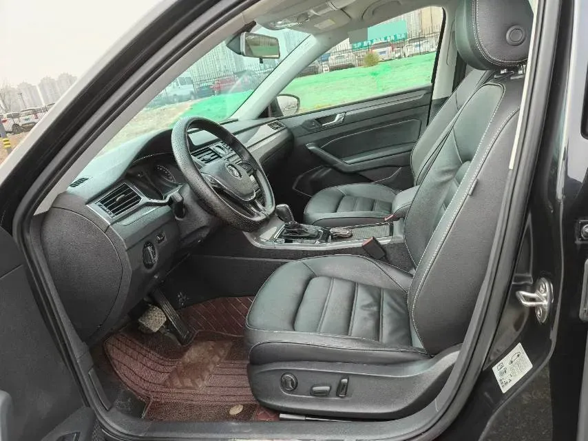 2017 Volkswagen Passat 1.8T 180HP L4 7DCT,autocango,china used car exporter,china ev exporter,chinese used car exporter,chinese used ev exporter