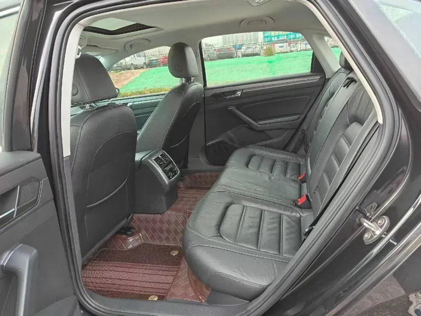 2017 Volkswagen Passat 1.8T 180HP L4 7DCT,autocango,china used car exporter,china ev exporter,chinese used car exporter,chinese used ev exporter