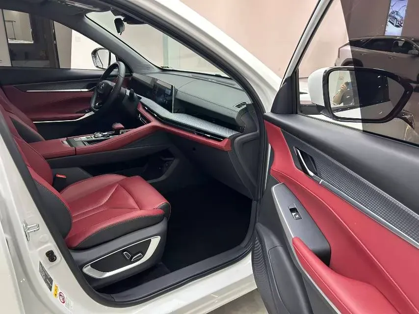 2022 ChangAn CS75 Plus 1.5T 188HP L4 8AT,autocango,china used car exporter,china ev exporter,chinese used car exporter,chinese used ev exporter