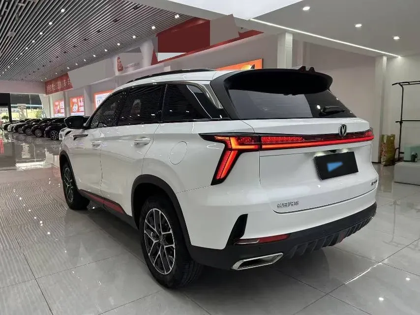 2022 ChangAn CS75 Plus 1.5T 188HP L4 8AT,autocango,china used car exporter,china ev exporter,chinese used car exporter,chinese used ev exporter