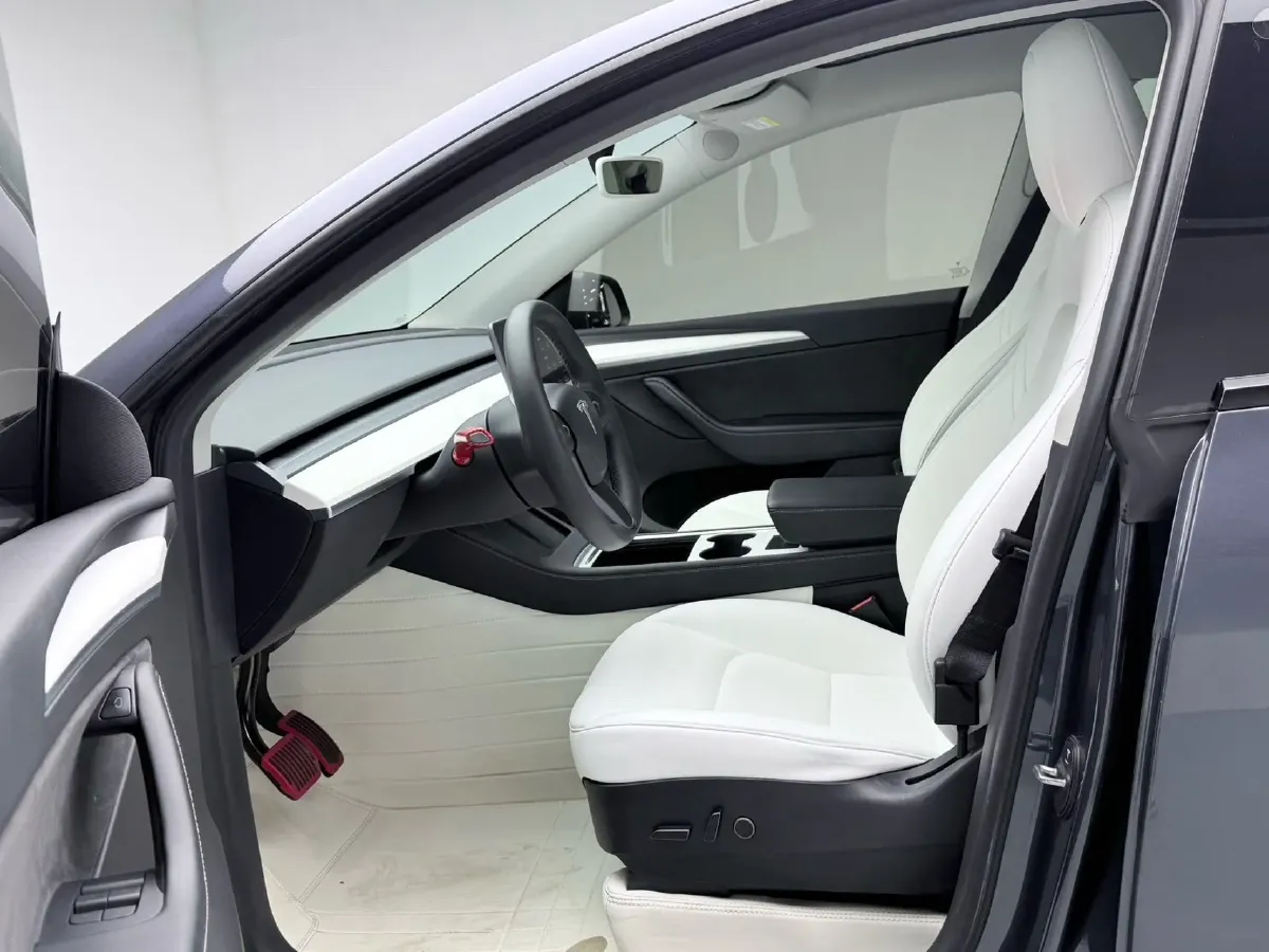 2022 Tesla Model Y BEV 60KWH,autocango,china used car exporter,china ev exporter,chinese used car exporter,chinese used ev exporter