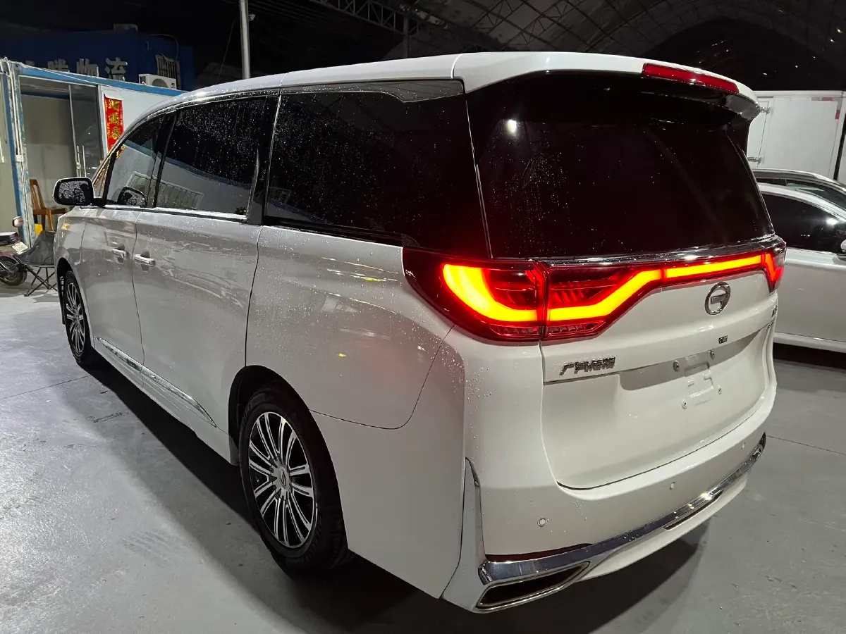2021 GAC Trumpchi M8 2.0T 252HP L4 8AT,autocango,china used car exporter,china ev exporter,chinese used car exporter,chinese used ev exporter