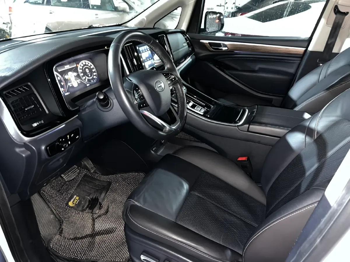 2021 GAC Trumpchi M8 2.0T 252HP L4 8AT,autocango,china used car exporter,china ev exporter,chinese used car exporter,chinese used ev exporter