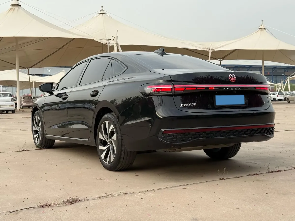 2025 Volkswagen Passat 2.0T 220HP L4 7DCT,autocango,china used car exporter,china ev exporter,chinese used car exporter,chinese used ev exporter