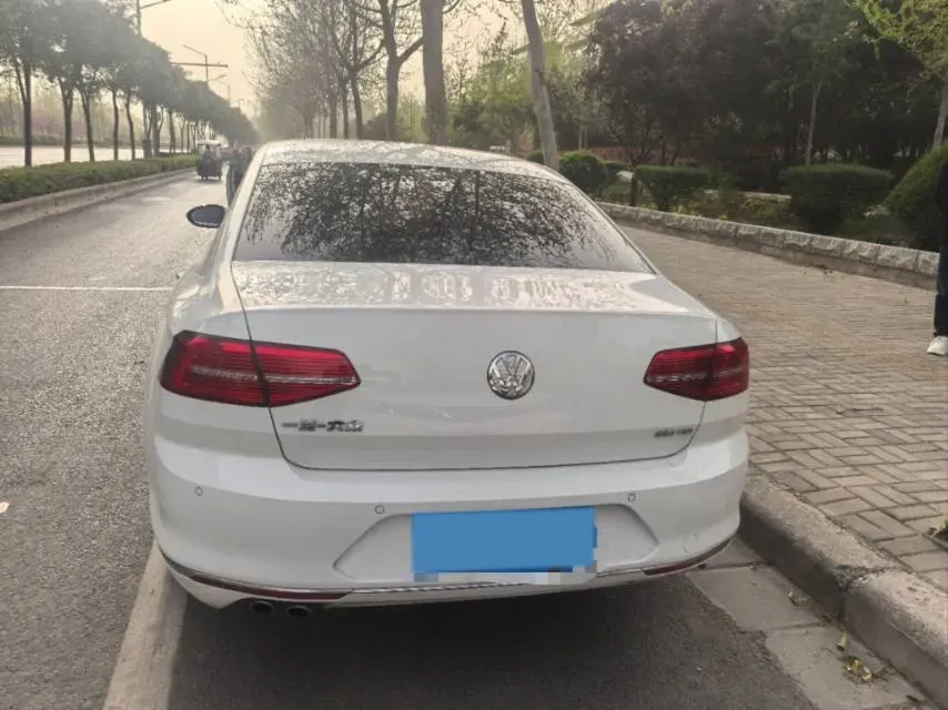2018 Volkswagen Magotan 1.8T 180HP L4 7DCT,autocango,china used car exporter,china ev exporter,chinese used car exporter,chinese used ev exporter