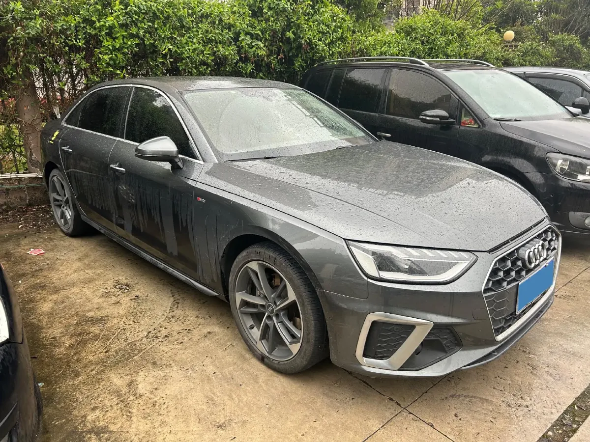 2022 Audi A4L 2.0T 190HP L4 7DCT,autocango,china used car exporter,china ev exporter,chinese used car exporter,chinese used ev exporter