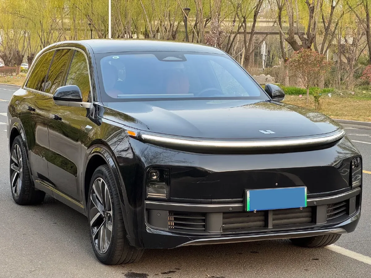 2023 Li L8 Range Extended 154HP REEV 40.9KWH,autocango,china used car exporter,china ev exporter,chinese used car exporter,chinese used ev exporter
