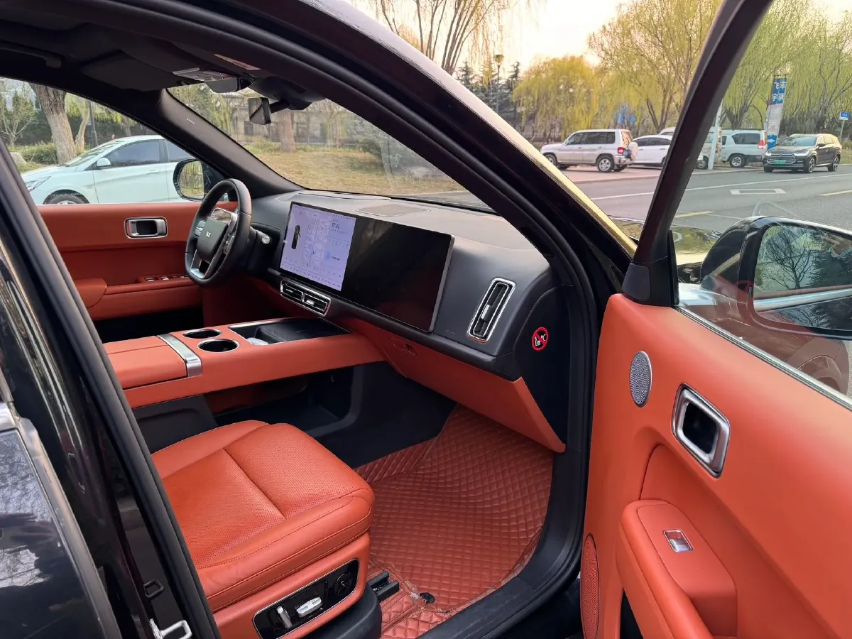 2023 Li L8 Range Extended 154HP REEV 40.9KWH,autocango,china used car exporter,china ev exporter,chinese used car exporter,chinese used ev exporter