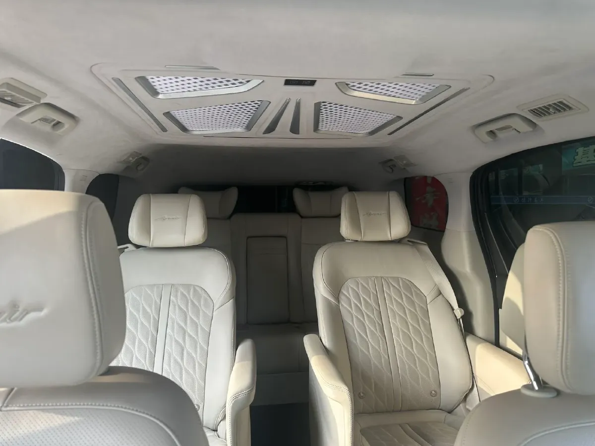 2022 Buick GL8 2.0T 237HP L4 9AT,autocango,china used car exporter,china ev exporter,chinese used car exporter,chinese used ev exporter