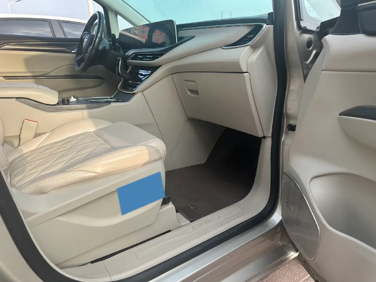 2022 Buick GL8 2.0T 237HP L4 9AT,autocango,china used car exporter,china ev exporter,chinese used car exporter,chinese used ev exporter