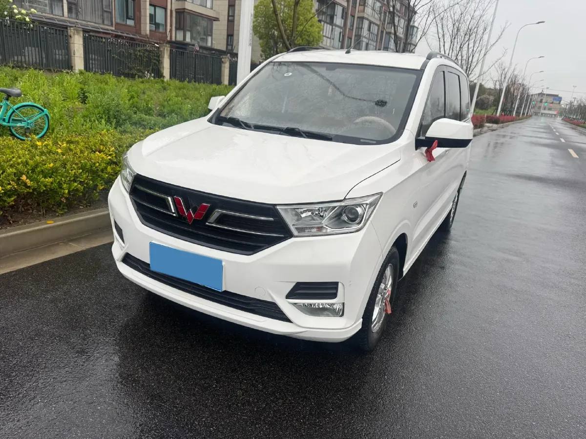 2018 WuLing HongGuang 1.5L 105HP L4 5MT,autocango,china used car exporter,china ev exporter,chinese used car exporter,chinese used ev exporter