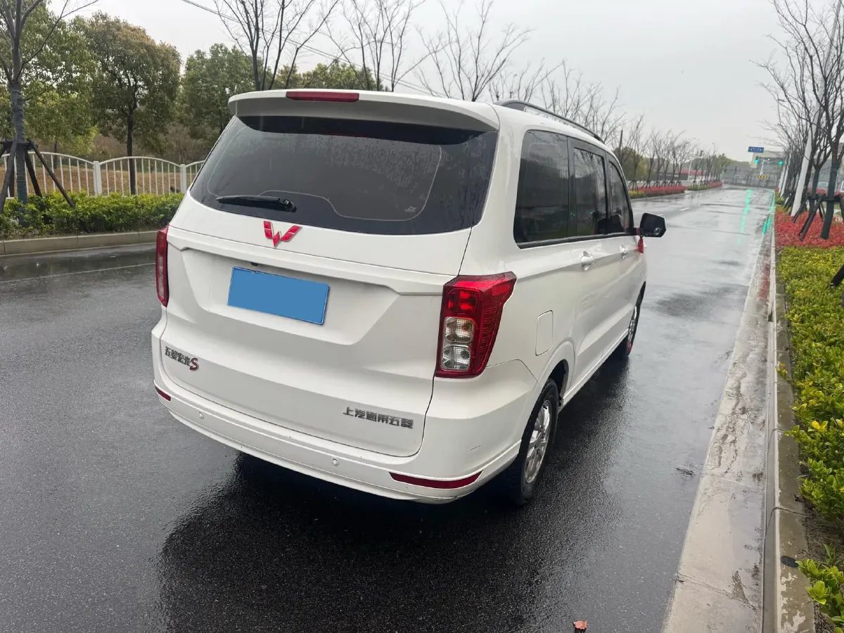 2018 WuLing HongGuang 1.5L 105HP L4 5MT,autocango,china used car exporter,china ev exporter,chinese used car exporter,chinese used ev exporter