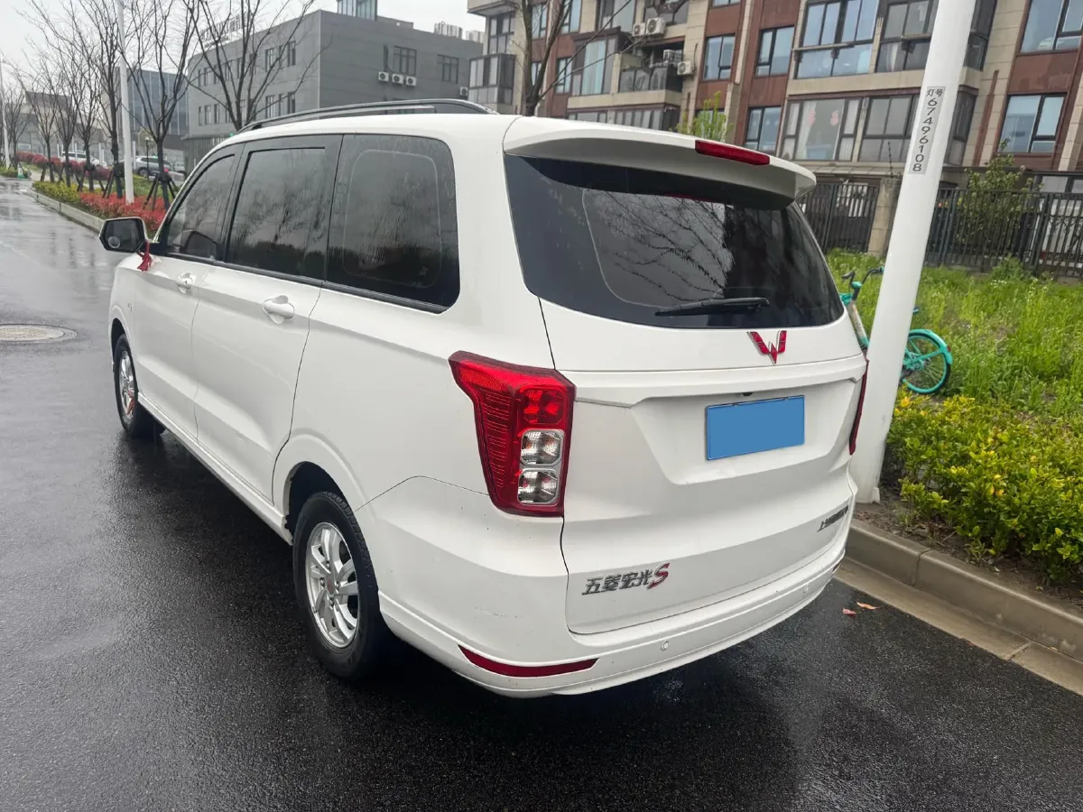 2018 WuLing HongGuang 1.5L 105HP L4 5MT,autocango,china used car exporter,china ev exporter,chinese used car exporter,chinese used ev exporter