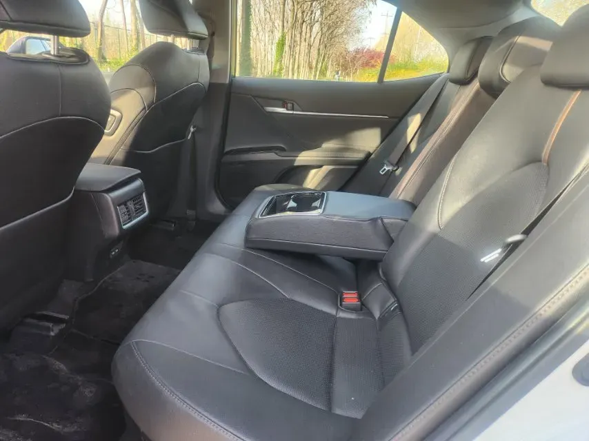 2023 Toyota Camry 2.5L 178HP L4 E-CVT Hybrid,autocango,china used car exporter,china ev exporter,chinese used car exporter,chinese used ev exporter