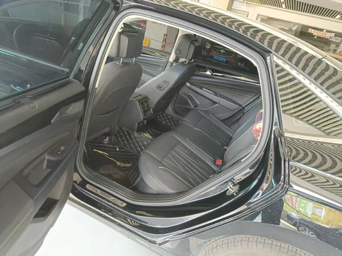 2022 Xpeng P7 BEV 60.2KWH,autocango,china used car exporter,china ev exporter,chinese used car exporter,chinese used ev exporter