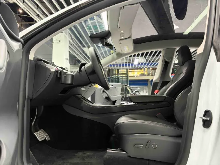 2024 Iveco OuSheng BEV 77.28KWH,autocango,china used car exporter,china ev exporter,chinese used car exporter,chinese used ev exporter