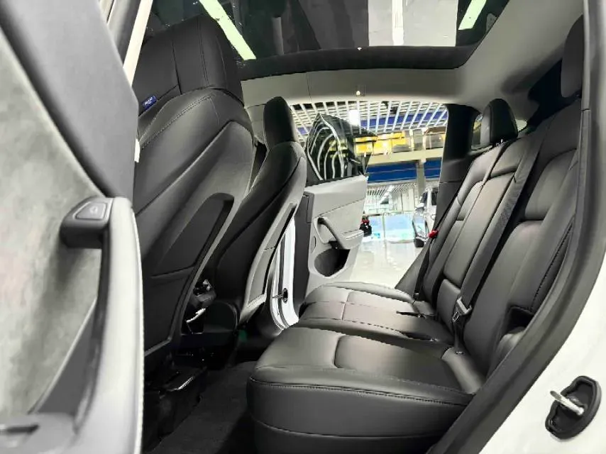 2024 Iveco OuSheng BEV 77.28KWH,autocango,china used car exporter,china ev exporter,chinese used car exporter,chinese used ev exporter