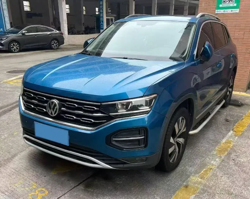 2019 Jeep Cherokee 2.0T 234HP L4 9AT,autocango,china used car exporter,china ev exporter,chinese used car exporter,chinese used ev exporter