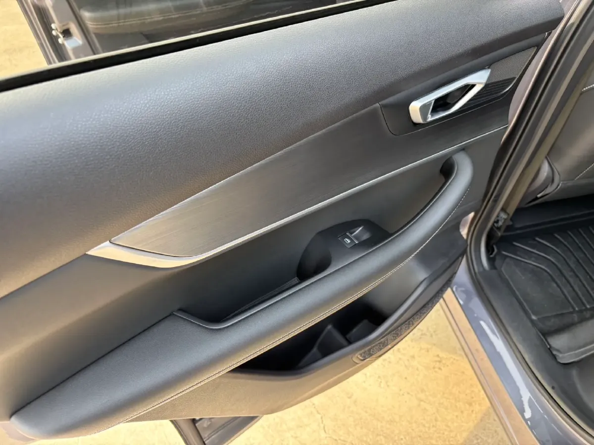 2021 Chery Tiggo 7 Plus 1.5T 156HP L4 CVT,autocango,china used car exporter,china ev exporter,chinese used car exporter,chinese used ev exporter