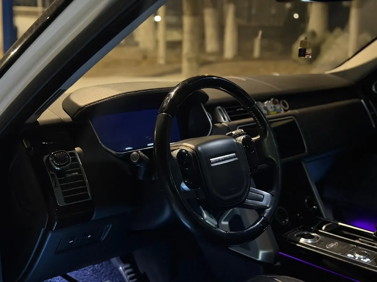 2018 Land Rover Range Rover Evoque 2.0T 241HP L4 9AT,autocango,china used car exporter,china ev exporter,chinese used car exporter,chinese used ev exporter