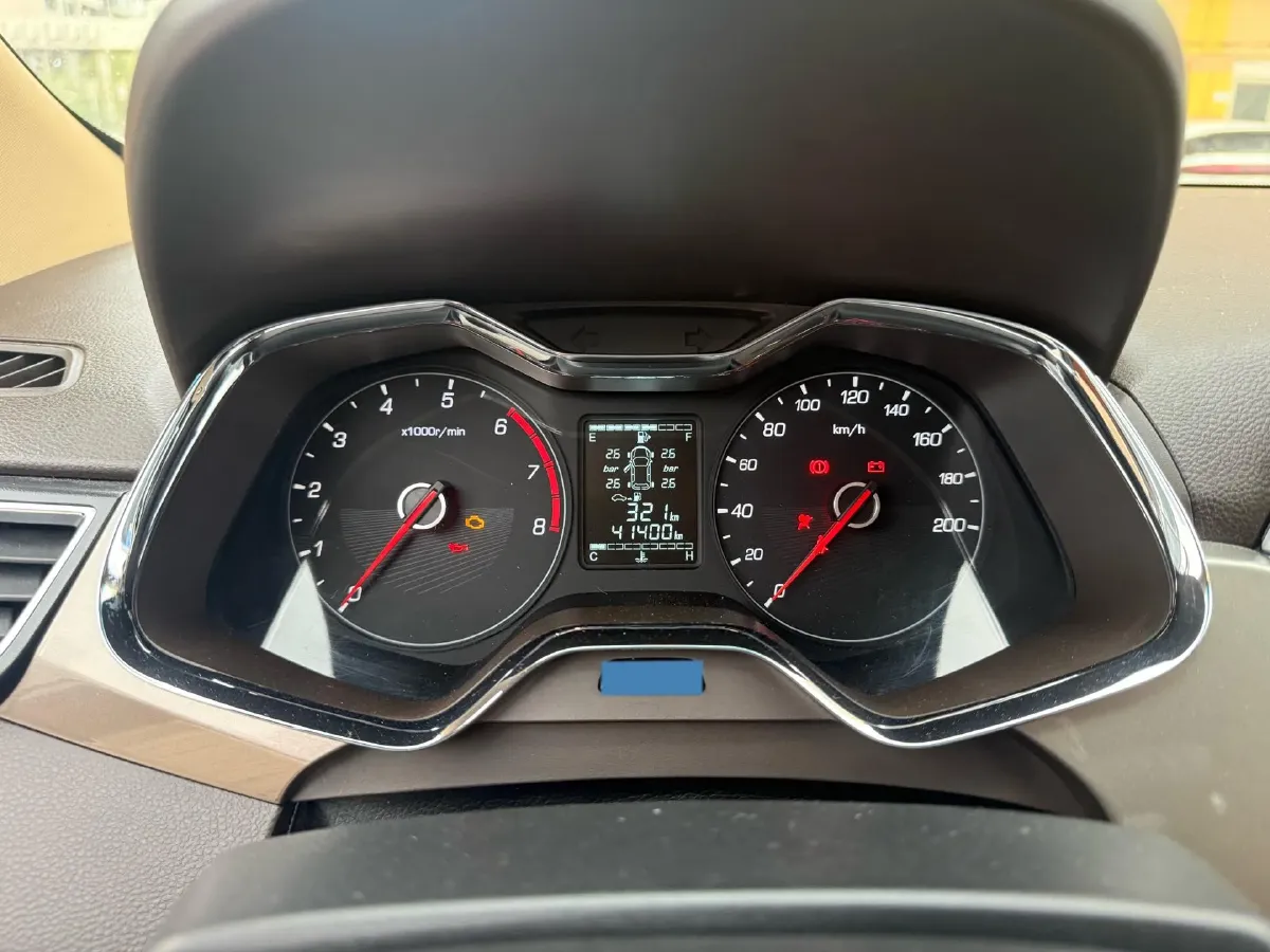 2017 BaoJun 310W 1.5L 112HP L4 6MT,autocango,china used car exporter,china ev exporter,chinese used car exporter,chinese used ev exporter